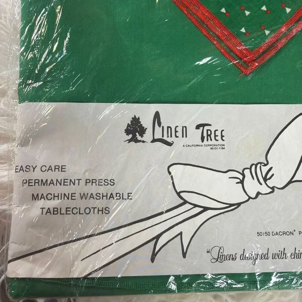 NWOT Vintage Linen Tree Fashion Tablecloth Set Christmas 30” Square Table Topper